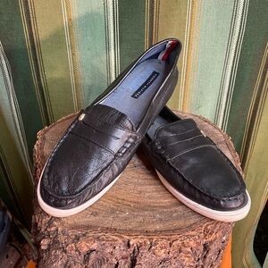 Tommy Hilfiger Black Flats with Moccasin Design